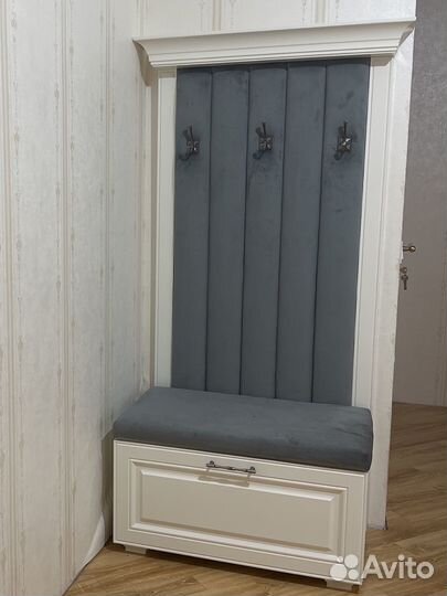 Вешалка в прихожую с обувницей