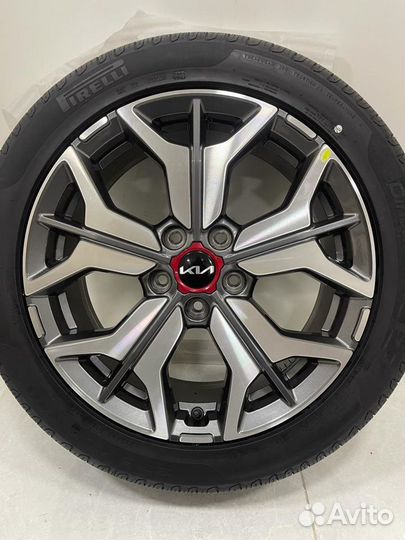R18 Pirelli Cinturato P7 235/45, PCD 5x114.3 DIA 67.1
