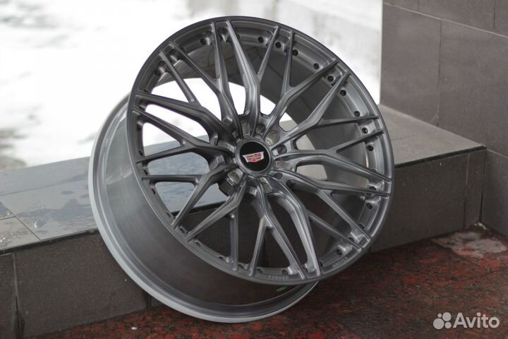 Кованые диски GT Forged R22 на Jeep Grand Wagoneer