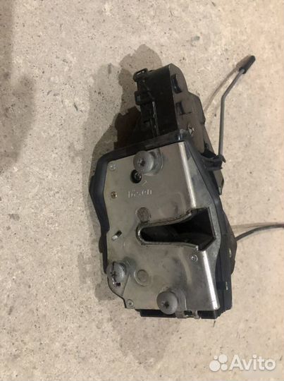 Замок задней двери BMW e46 седан