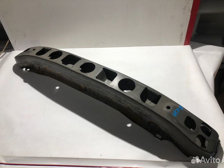 Усилитель бампера передний Toyota Vitz NCP95 2nzfe