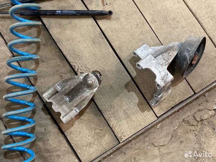 Крепления двигателя 3,8 G6DJ Hyundai Equus 2015г