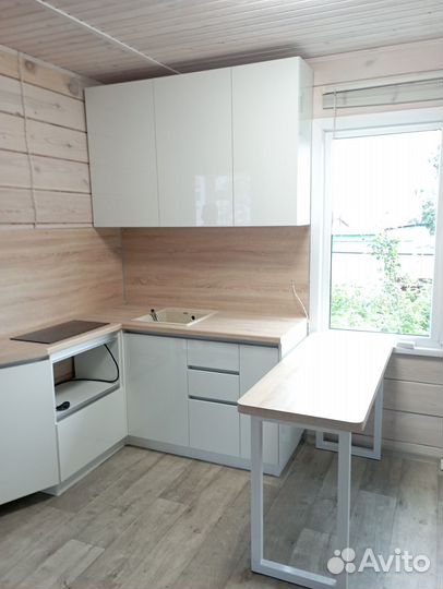 Кухонные гарнитуры