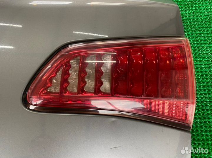 Стоп-сигнал прав. Infiniti Qx56, Qx80