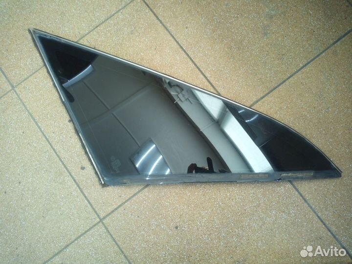 Форточка правая Ауди 80 В3