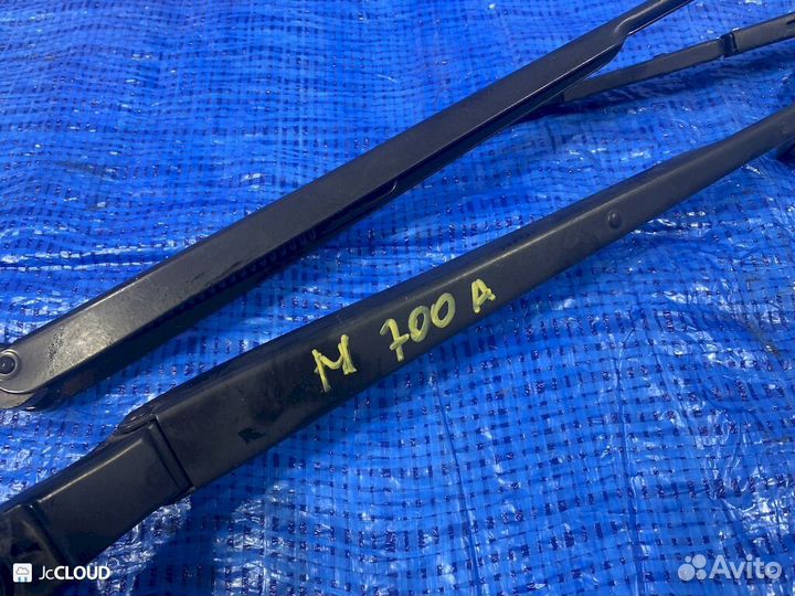 Поводок стеклоочистителя на toyota passo M700A 1kr