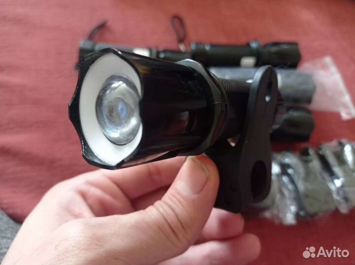 Фонарь для велосипеда с креплением новый