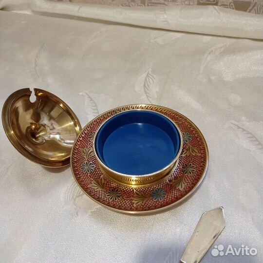 Масленка-икорница