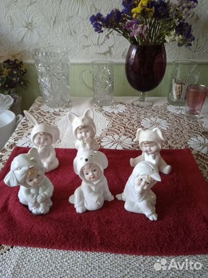 Фарфоровые статуэтки ребятки