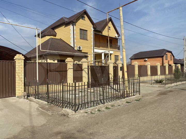 Дом 305 м² на участке 10 сот.