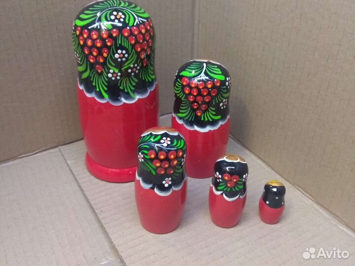 Матрёшка «Снегири в рябине», чёрный платок