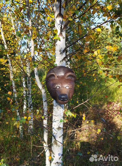 Голова медведя из дерева
