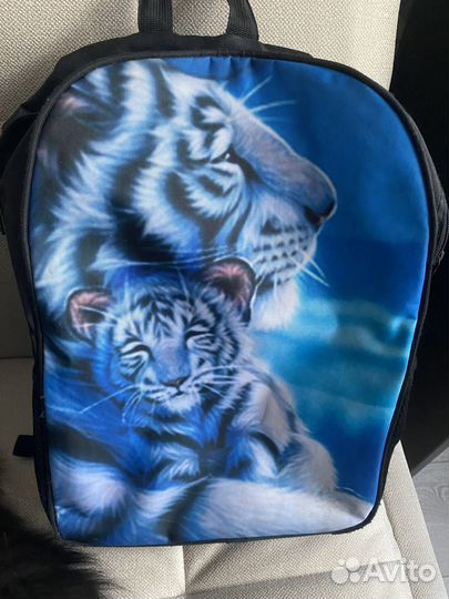 Рюкзак школьный 3Д в отличном состоянии
