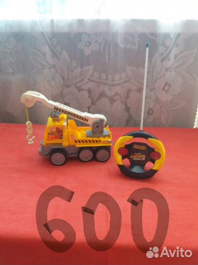 Полицейская парковка, автокран, настольный баскетб