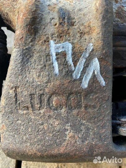 Суппорт передний левый Volkswagen Golf 3 1991-2000