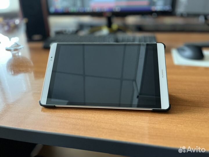 Планшет Huawei mediapad M2