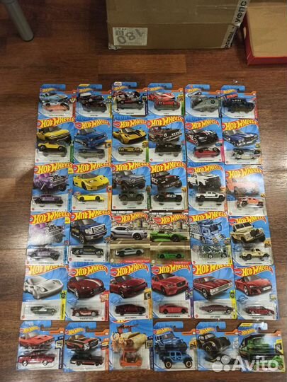 Hot wheels машинки