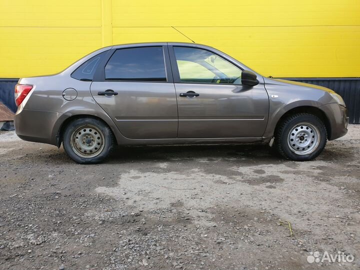 LADA Granta 1.6 МТ, 2017, 155 000 км