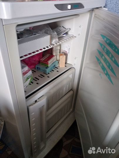 Морозильная камера Stinol 105Q