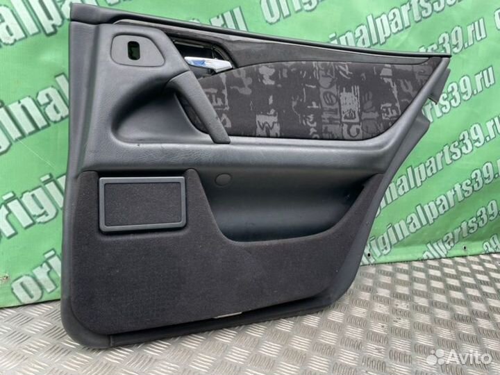 Обшивка двери задняя правая Mercedes-Benz E-Class