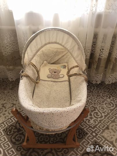 Люлька-колыбель плетеная Mothercare с подставкой