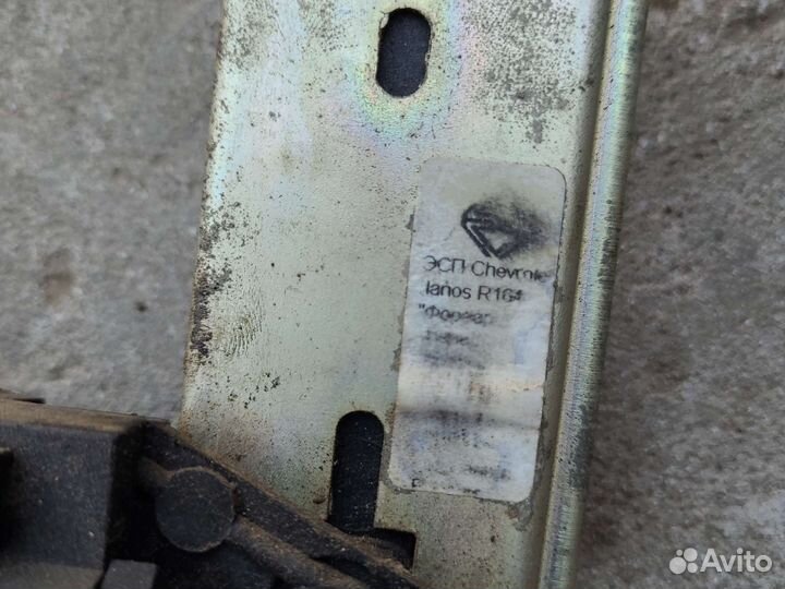 Стеклоподъемник передний Шевроле Ланос заз Шанс