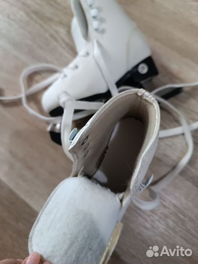 Коньки фигурные детские 26 размер