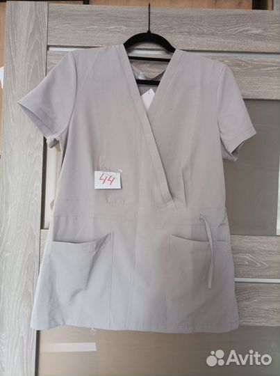 Медицинская футболка