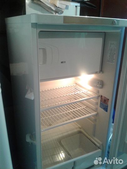 Холодильник indesit