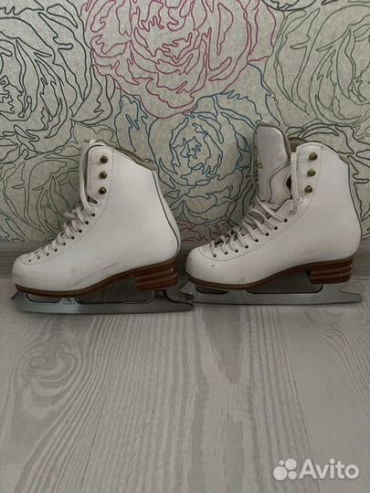 Коньки профессиональные Jakson