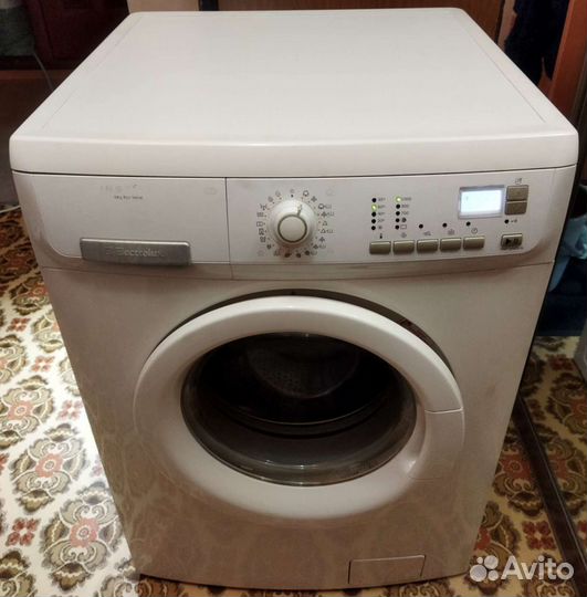 Стиральная машина Electrolux EWF10470W 6 кг