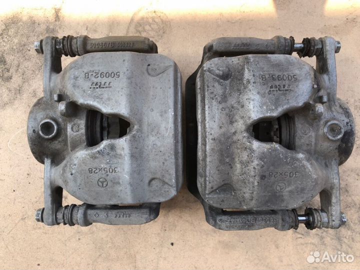 Передний тормозной суппорт Mercedes W213 E200