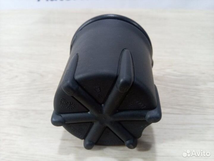 Пепельница Renault Logan 2 седан K7MA 812 2018