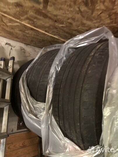 Michelin Pilot Sport 235/45 R21