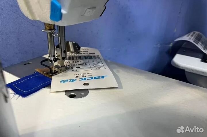 Универсальная прямострочная машина Jack JK-f4