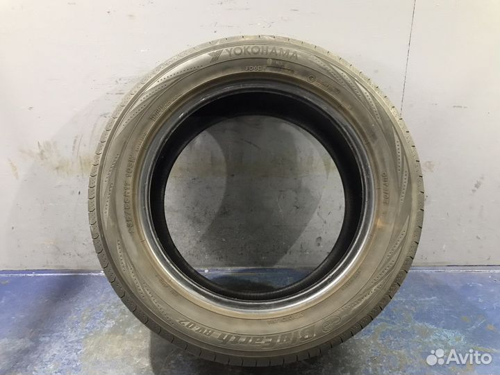 Yokohama BluEarth RV-02 235/55 R17 103W