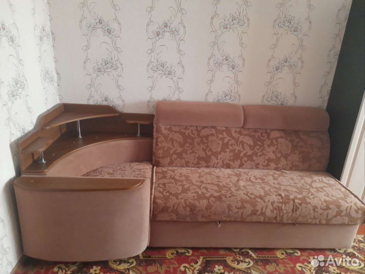 Угловой диван с креслом бу