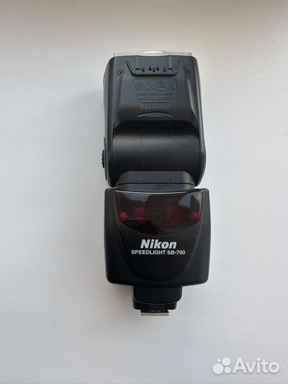 Вспышка Nikon Speedlight SB-700