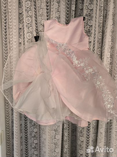 Платье для девочки на праздники