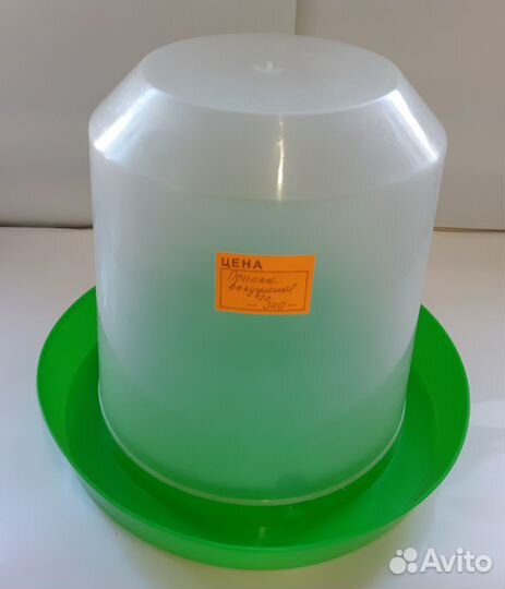 Кормушки,поилки для животных