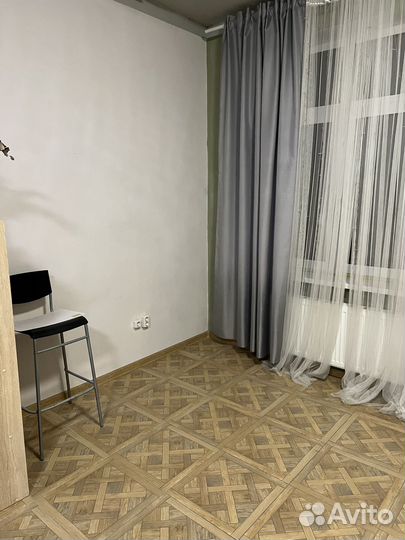 Рабочее место в аренду мастера маникюра и педикюра