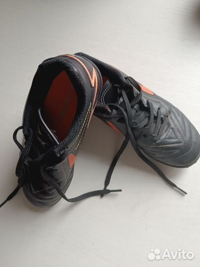 Бутсы кроссовки 32 р