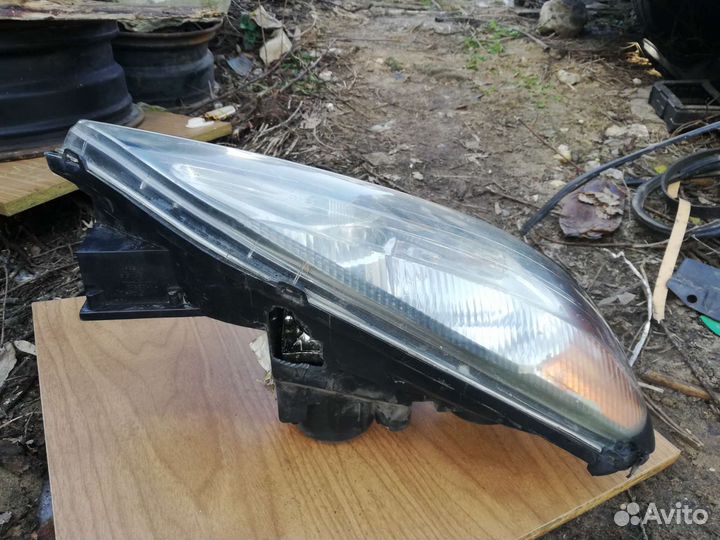 Фара Ниссан Премьера Комфорт Р11