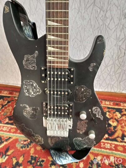 Электрогитара