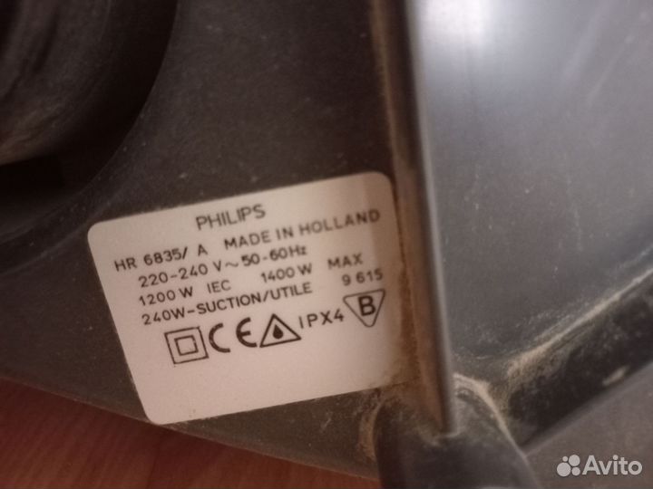 Моющий пылесос Philips