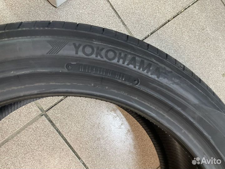 Yokohama Advan dB V552 235/45 R18 94W