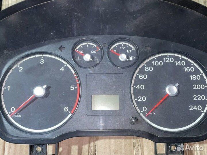 Панель приборов Ford Focus 2