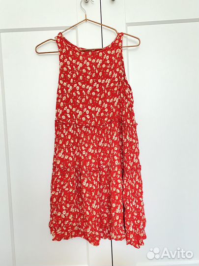 Летнее платье Stradivarius