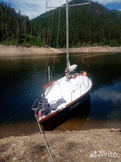 Прогулки, обучение на парусной яхте