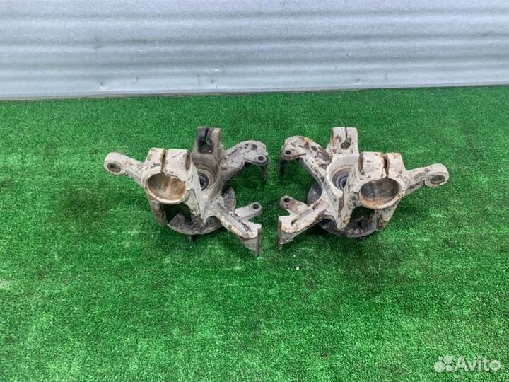 Кулак поворотный передний Ford Focus хэтчбек 1.6L